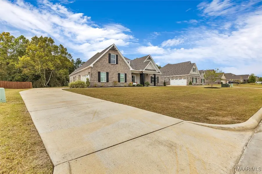 300 Abby Lane, Millbrook, AL 36054 - Image #3