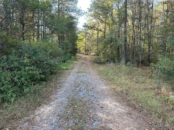 84 Chubbehatchee Circle, Wetumpka, AL 36093