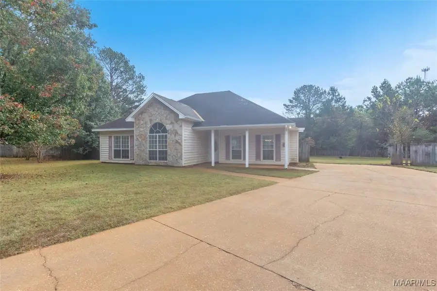 51 Regal Court, Wetumpka, AL 36093 - Image #2