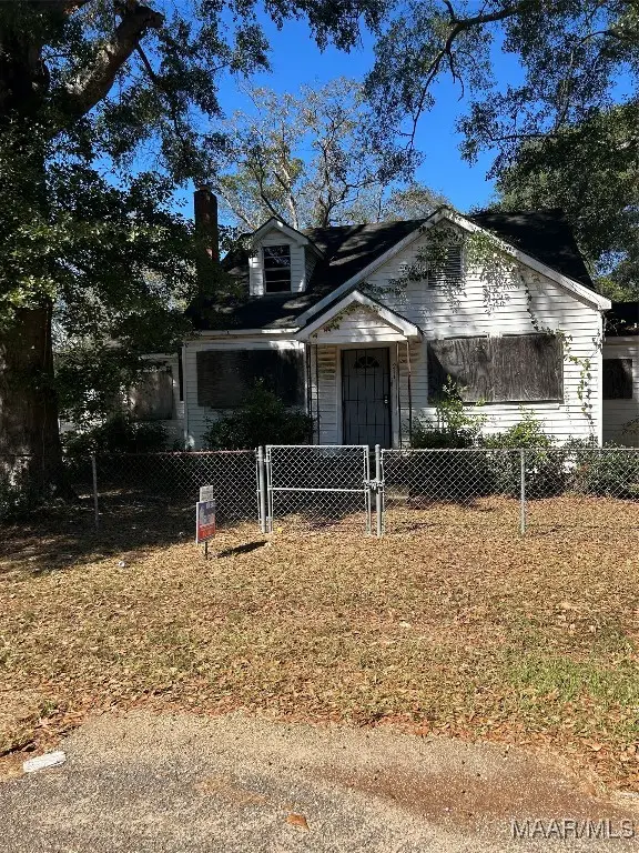 214 Landsend Avenue, Selma, AL 36701