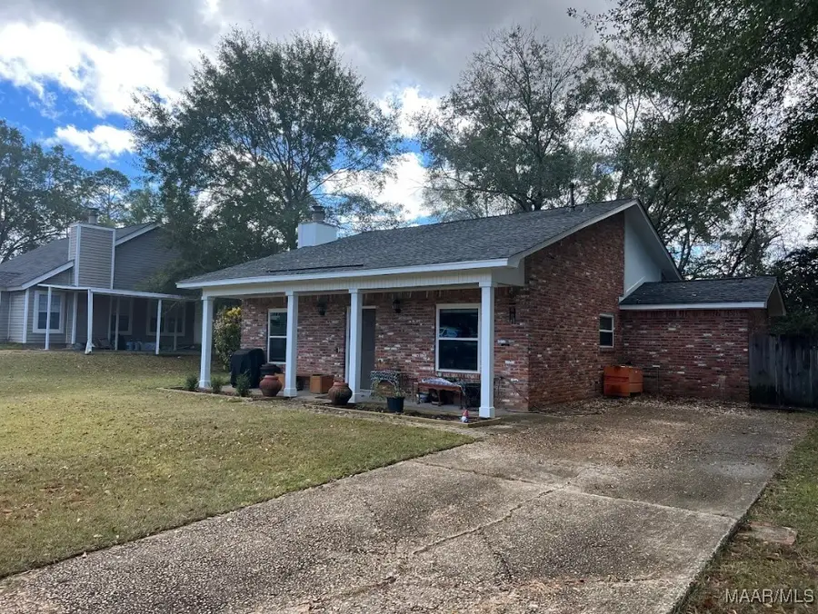 136 Honeysuckle Drive, Millbrook, AL 36054 - Image #2