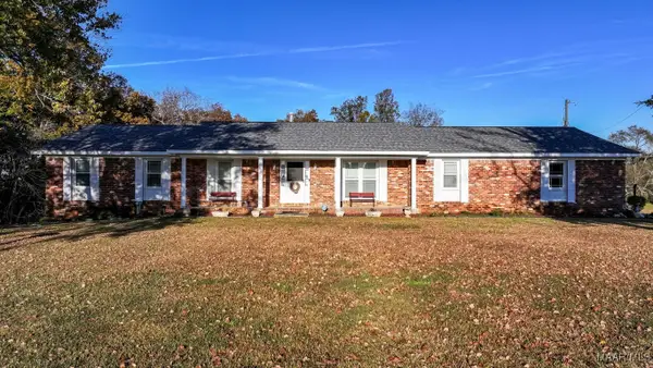 1304 County Road 39 Road, Deatsville, AL 36022