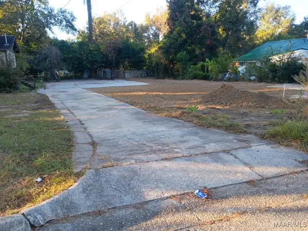 808 Dutch Street, Dothan, AL 36301