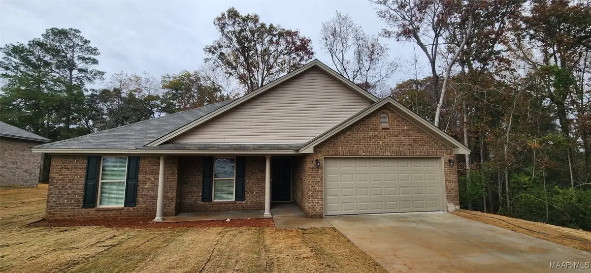 125 Brownstone Loop, Elmore, AL 36022 - Image #1