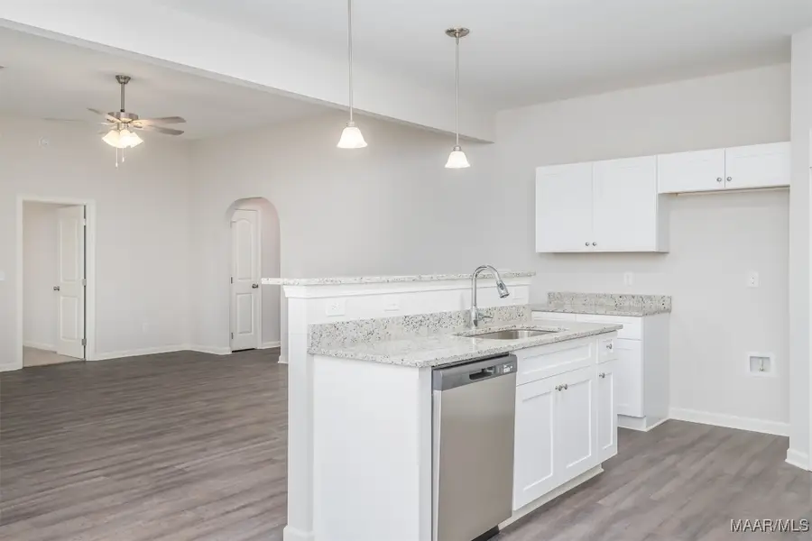 125 Brownstone Loop, Elmore, AL 36022 - Image #3