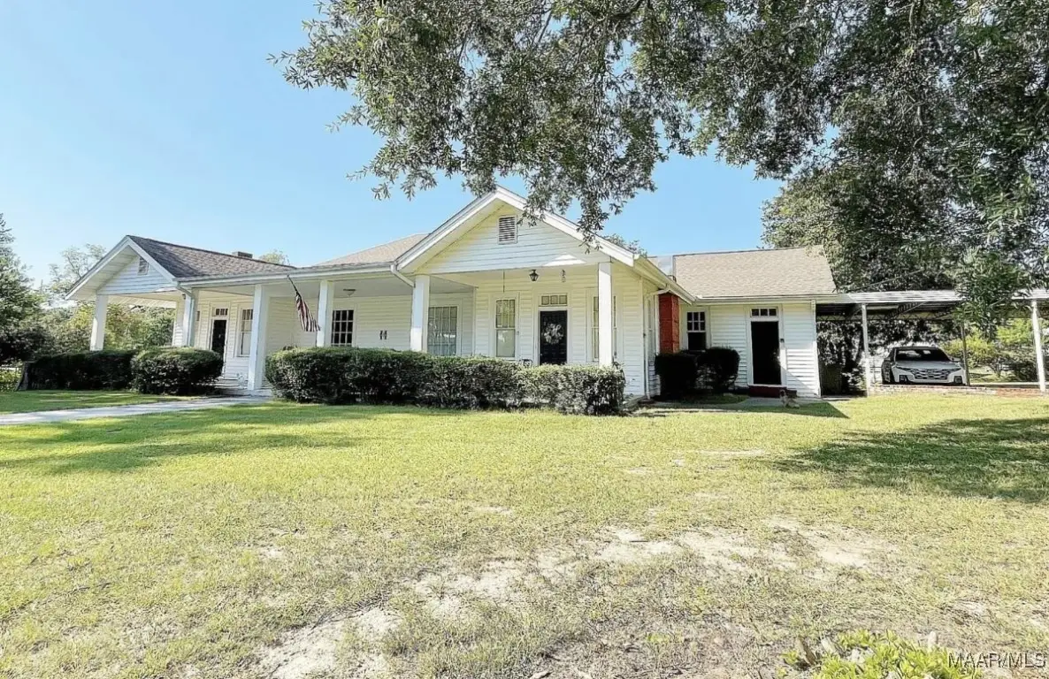 15 E 1st Street, Luverne, AL 36049 - Image #1