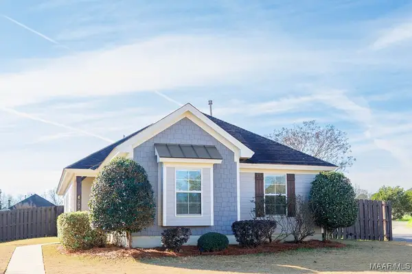 207 Grand Park Drive, Deatsville, AL 36022