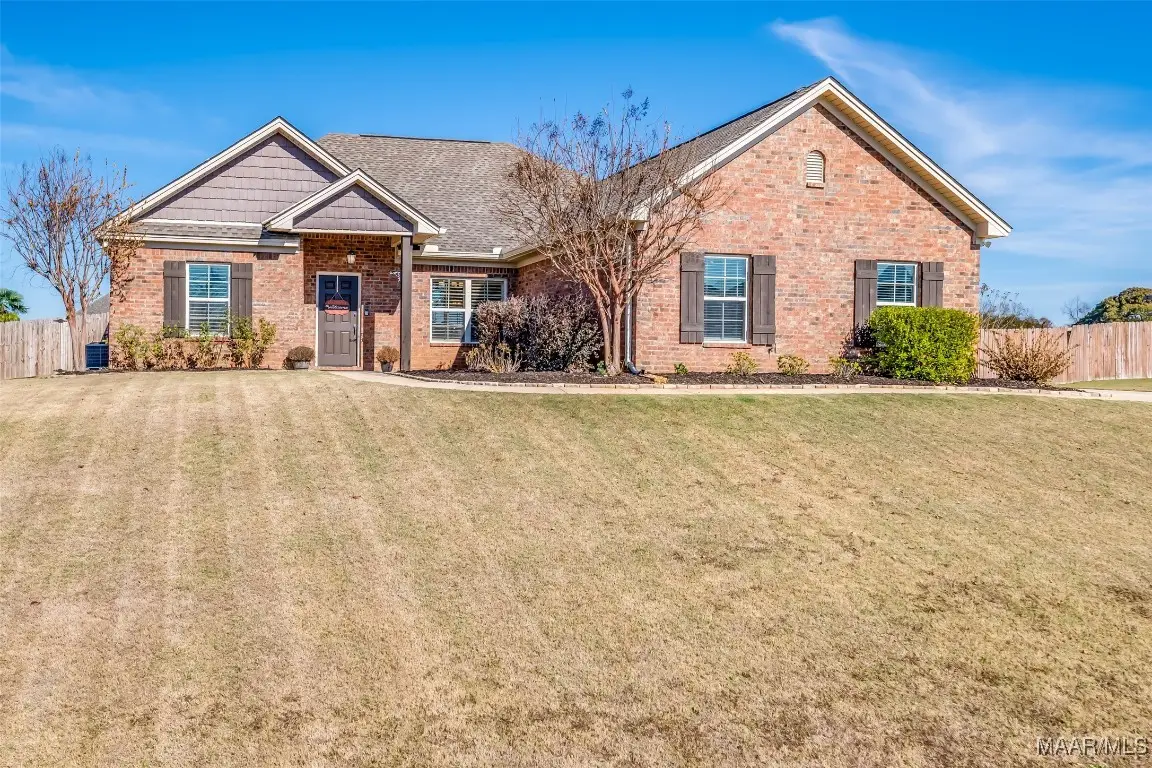 199 Summer Loop, Deatsville, AL 36022 - Image #1