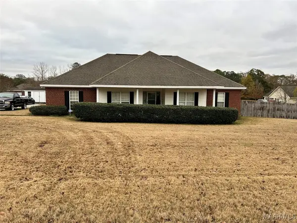 79 Meadowlane Court, Wetumpka, AL 36092