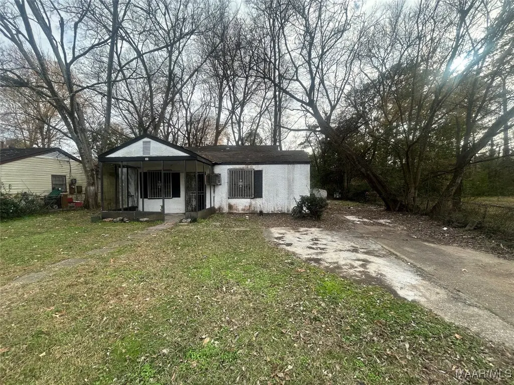 76 W Clover Lane, Montgomery, AL 36105 - Image #1