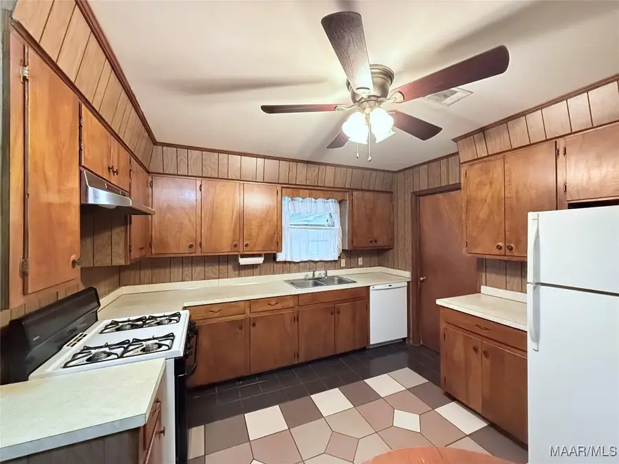 2105 W Dallas Avenue, Selma, AL 36701 - Image #2