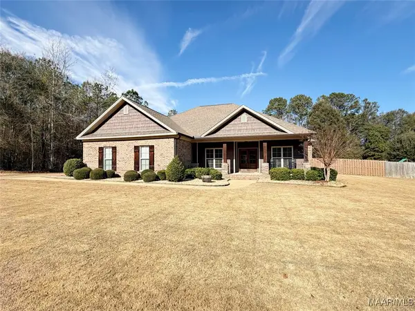 306 Timberland Pass, Wetumpka, AL 36093