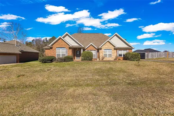 281 Sunset Drive, Deatsville, AL 36022