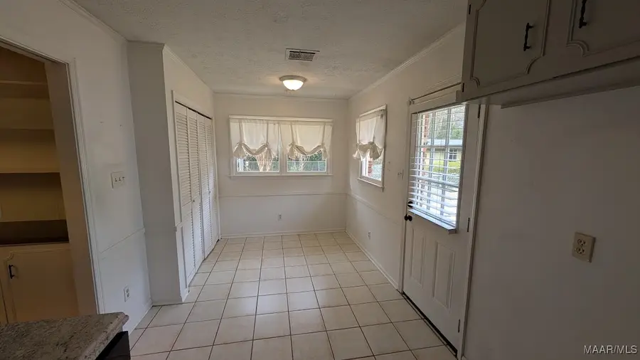 562 Larkin Lane, Montgomery, AL 36109 - Image #2