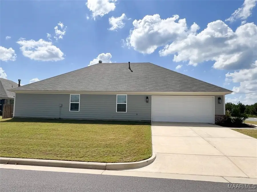 901 Hedgefield Way, Prattville, AL 36066 - #3