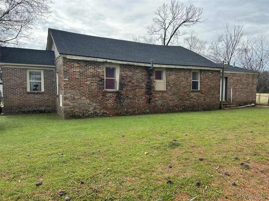 402 Grey Street, Selma, AL 36703 - #2