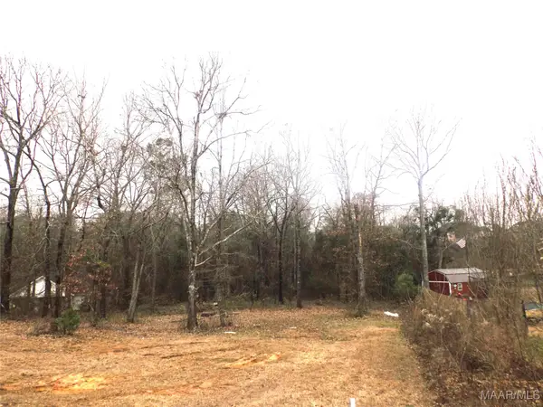 1506 White Cloud Drive, Deatsville, AL 36022