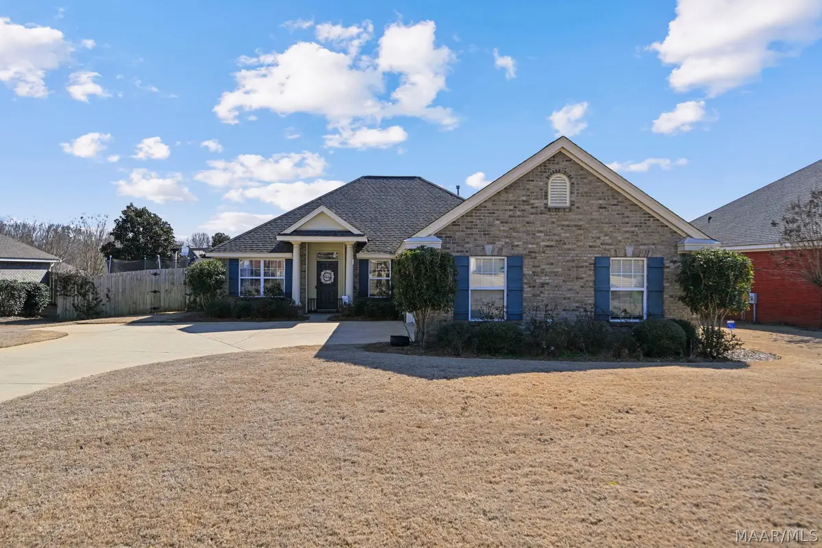 1088 E Poplar Street, Prattville, AL 36066 - #1