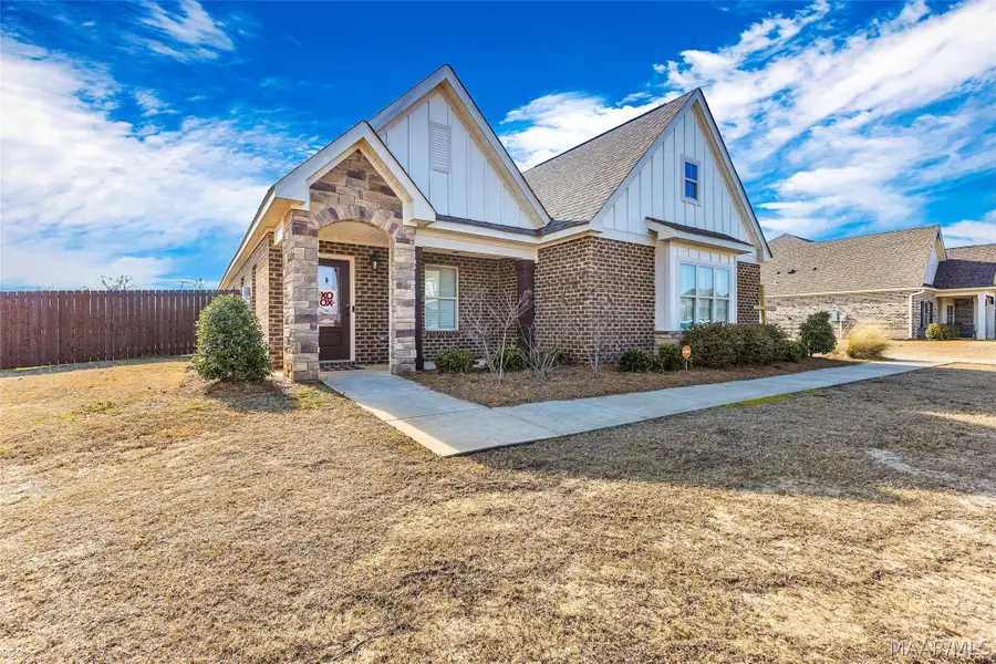 215 Midland Drive, Wetumpka, AL 36093 - #2