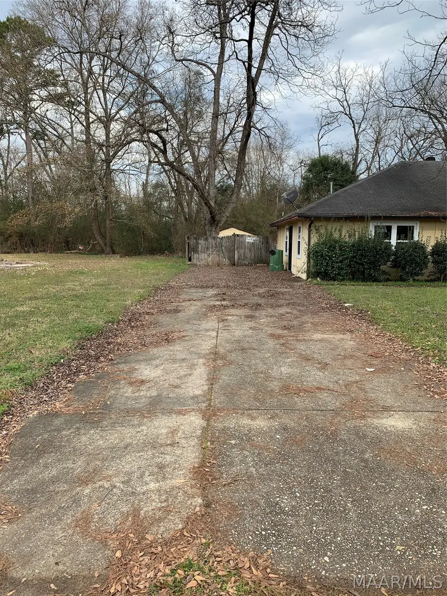 126 Grovewood Court, Montgomery, AL 36108 - #3