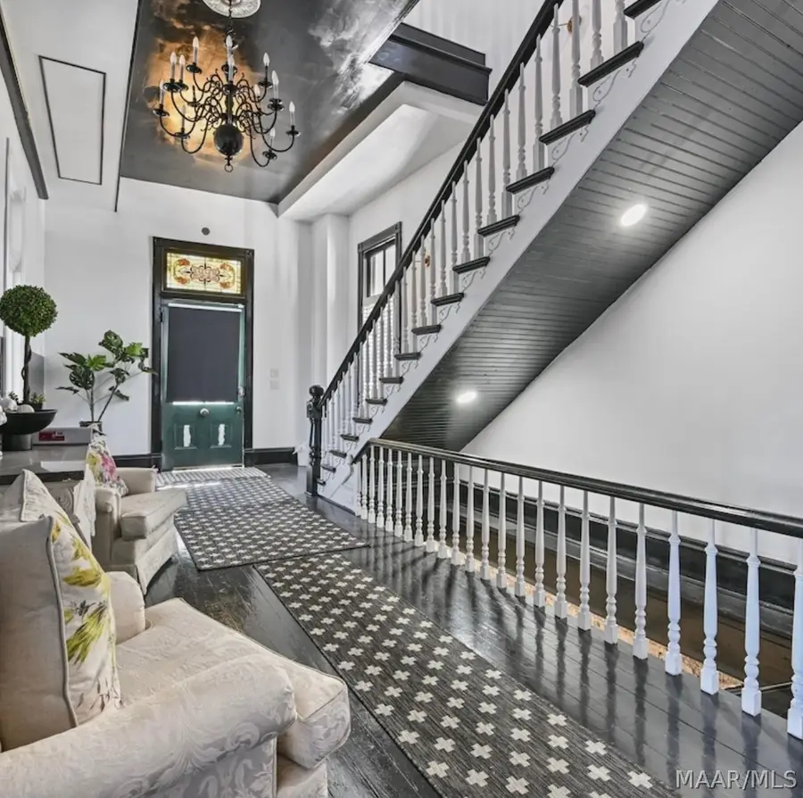 422 Herron Street, Montgomery, AL 36104 - #3