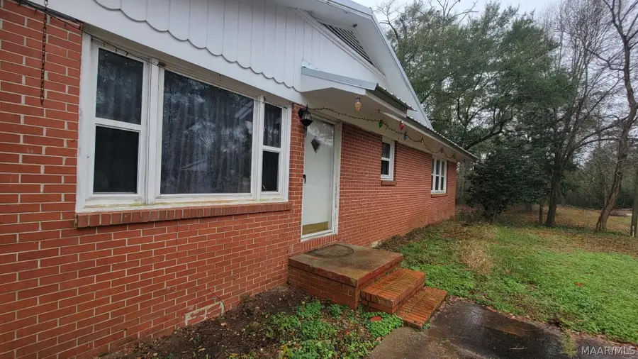 26 Owens Street, Monroeville, AL 36460 - #2