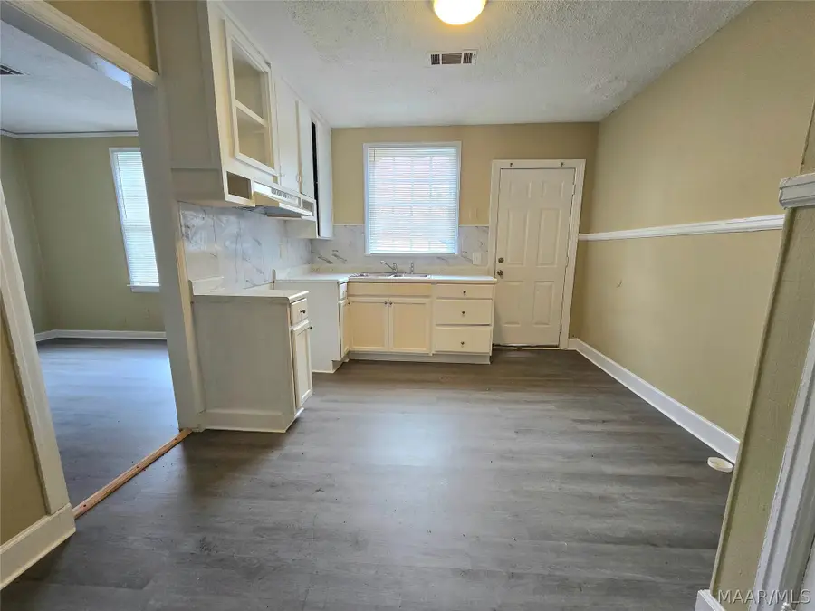 2040 Mckinley Avenue, Montgomery, AL 36107 - #3