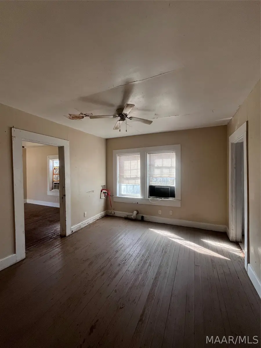 67 Clark Street, Wetumpka, AL 36092 - #3