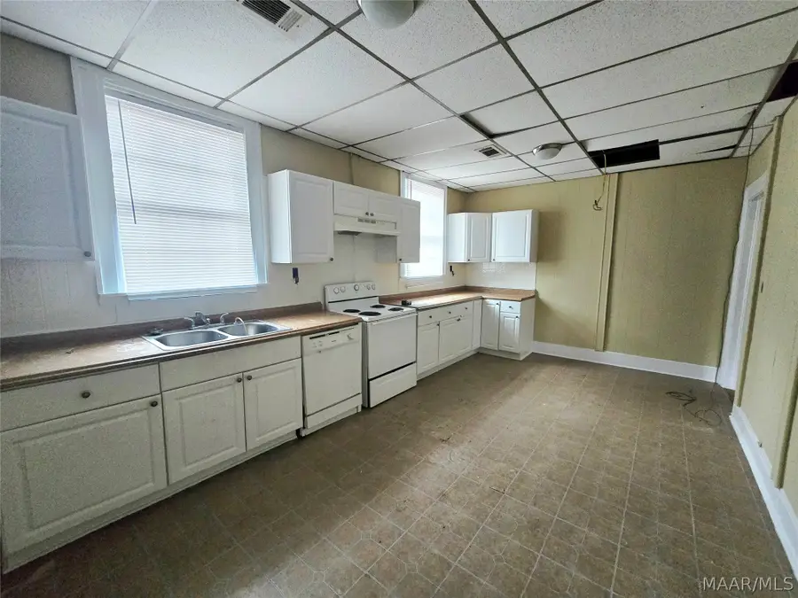 1529 Madison Avenue, Montgomery, AL 36107 - #2