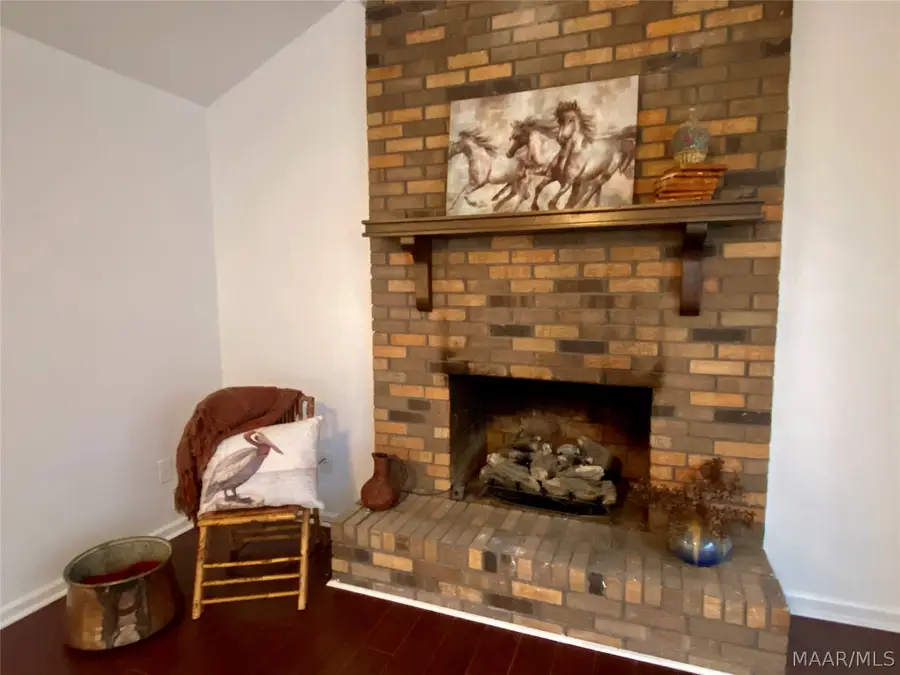 212 James Street, Wetumpka, AL 36092 - #2