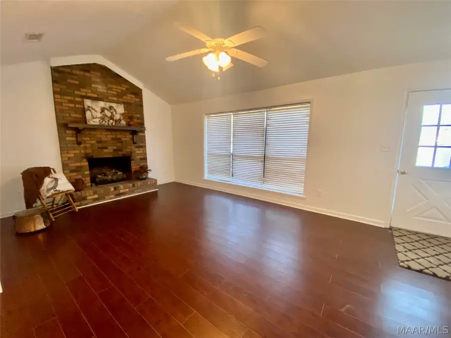 212 James Street, Wetumpka, AL 36092 - #3