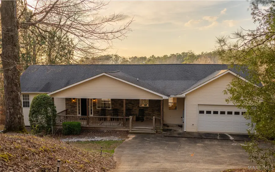 402 Cliffside Drive, Titus, AL 36080 - #3
