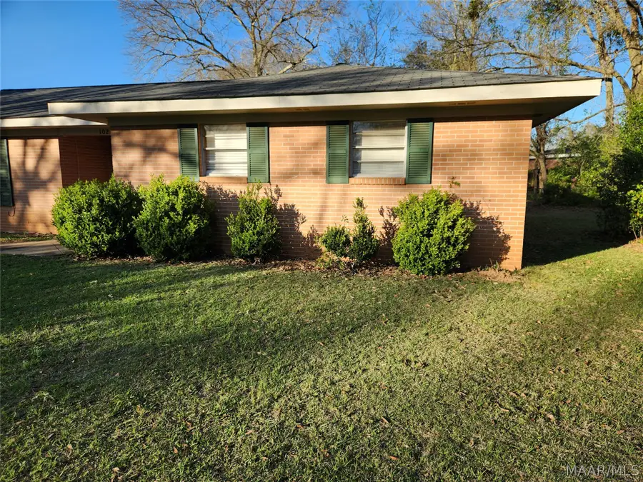 102 Walnut Drive, Enterprise, AL 36330 - #2