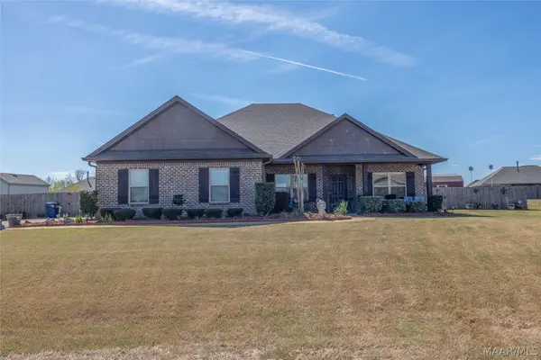 54 Sunnybrook Drive, Deatsville, AL 36022