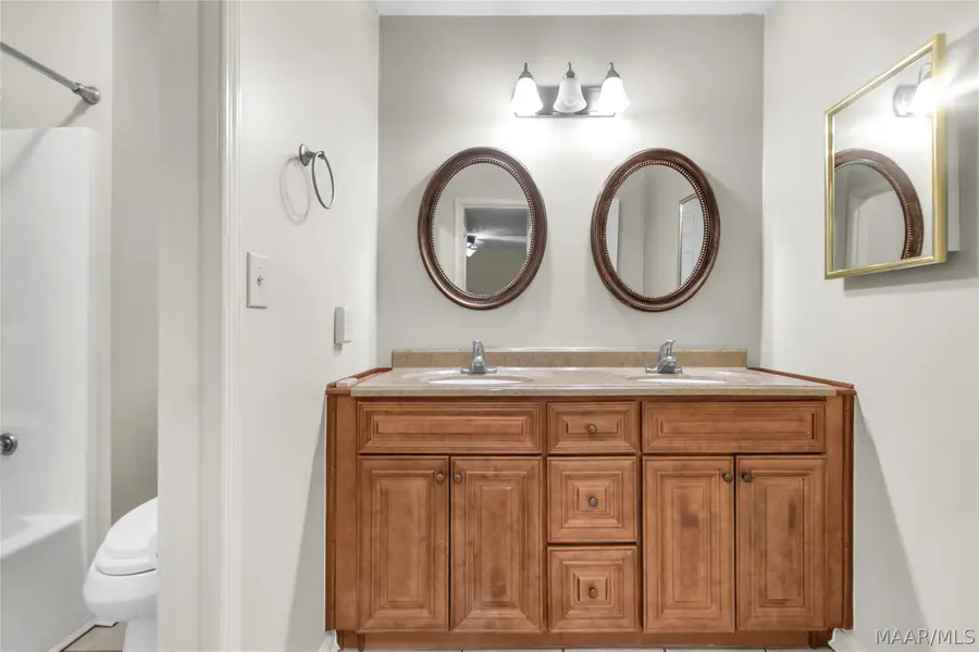 4317 Hillside Oaks Court, Montgomery, AL 36109 - #3