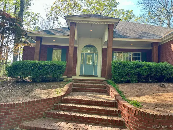 265 Jasmine Hollow Road, Wetumpka, AL 36093