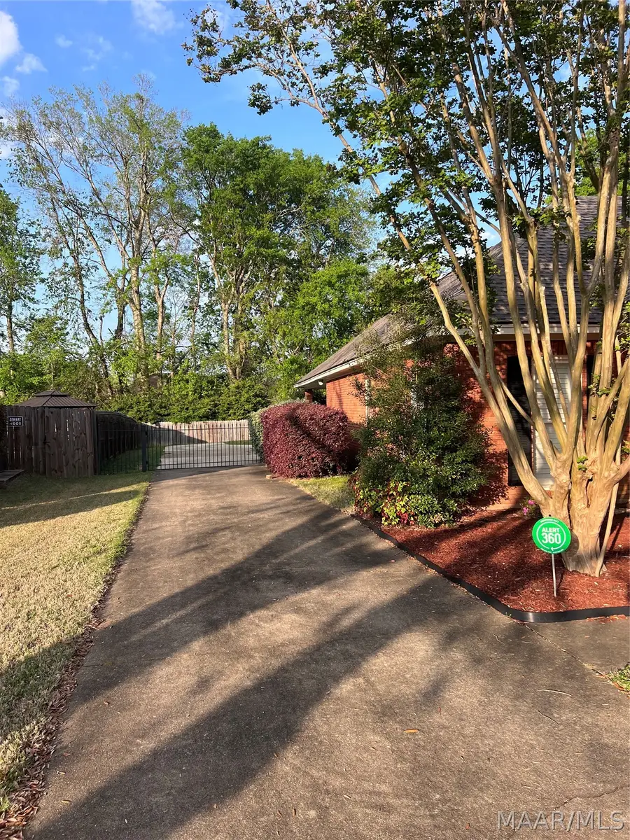 8823 Oak Meadow Court, Montgomery, AL 36116 - #2