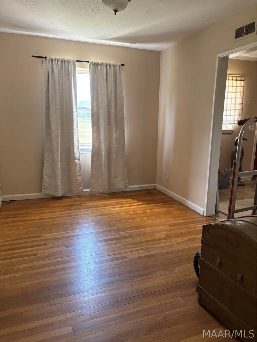 997 Parkwood Drive, Montgomery, AL 36109 - #2