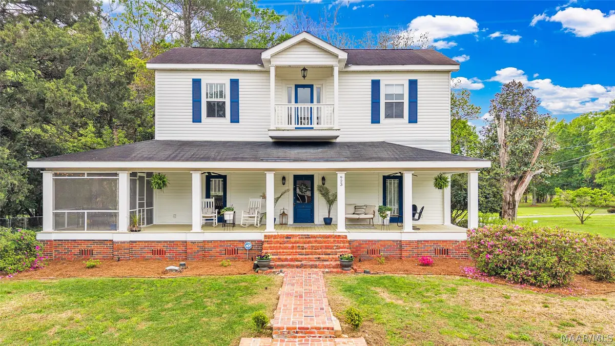 923 W Tuskeena Street, Wetumpka, AL 36092 - #1