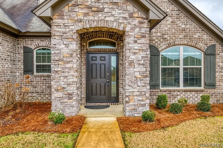 9290 Crescent Lodge Circle, Pike Road, AL 36064 - #2