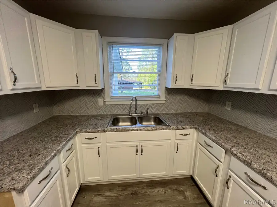 3756 Cambridge Road, Montgomery, AL 36111 - #3