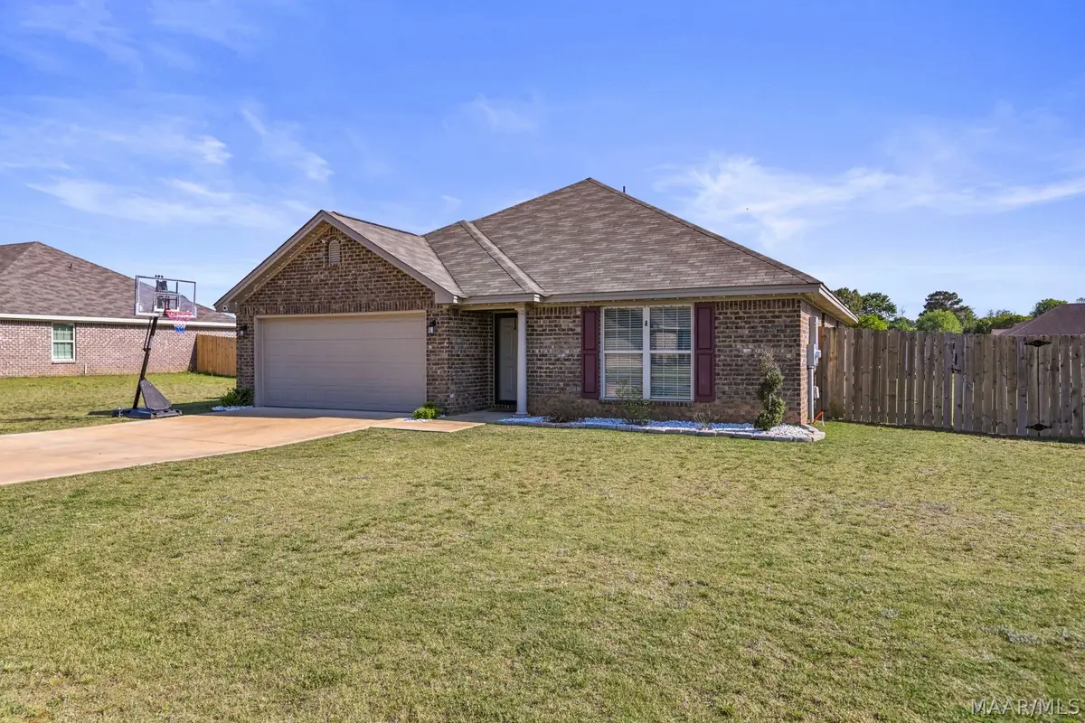 1836 Landing Place, Deatsville, AL 36022 - #1