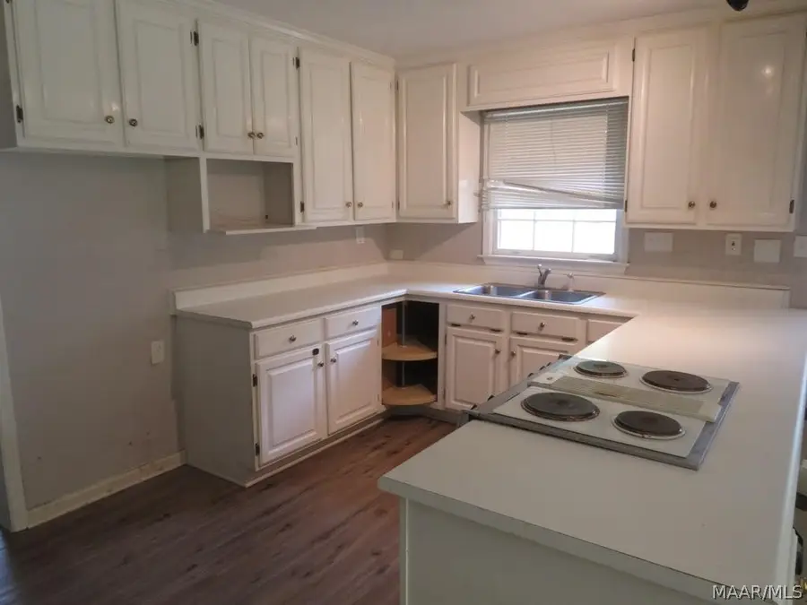 2556 Carter Hill Road, Montgomery, AL 36106 - #3