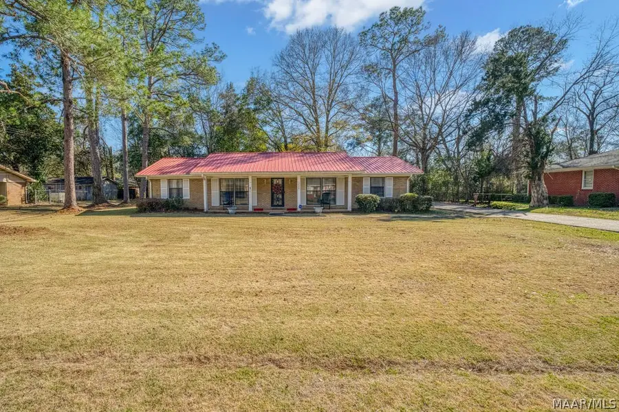 208 Crestwood Drive, Selma, AL 36701 - #3