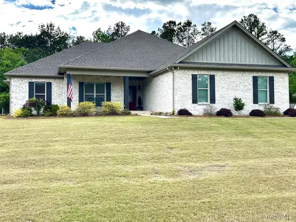 361 Regans Way, Deatsville, AL 36022