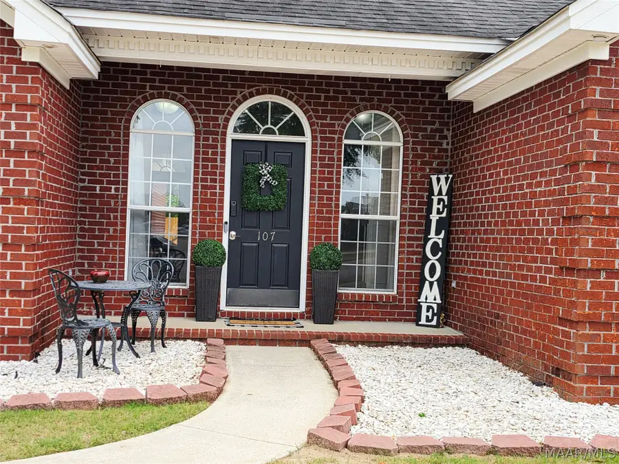 107 Sparrow Point Court, Deatsville, AL 36022 - #2