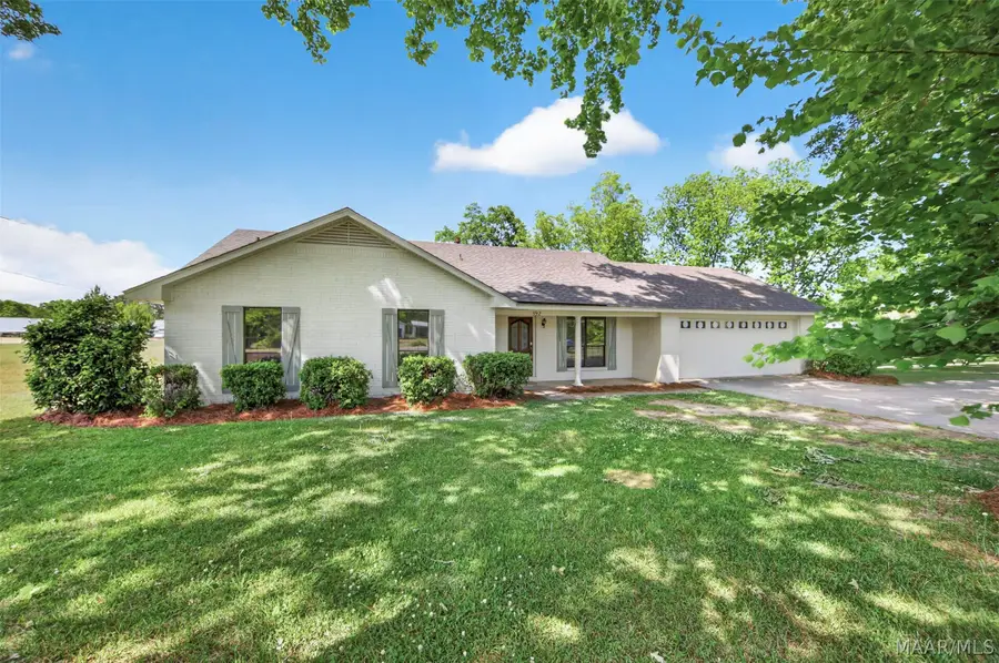 592 First Avenue, Wetumpka, AL 36092 - #2