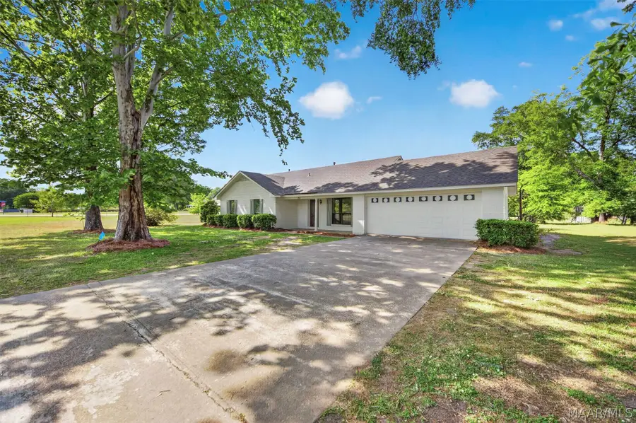 592 First Avenue, Wetumpka, AL 36092 - #3