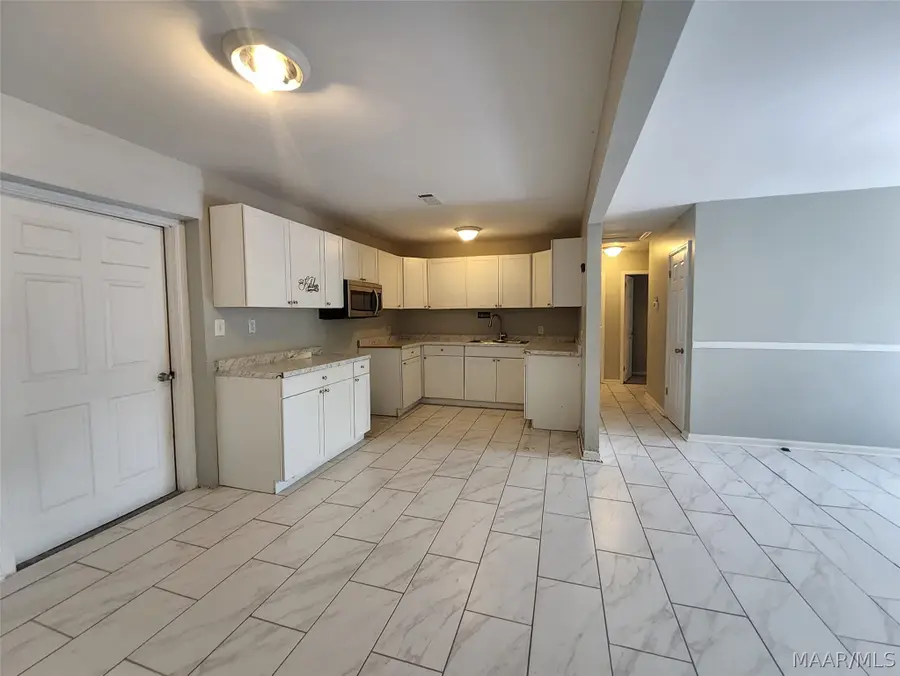 118 Barker Street, Selma, AL 36701 - #3