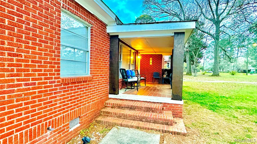 118 Brantwood Drive, Montgomery, AL 36109 - #3